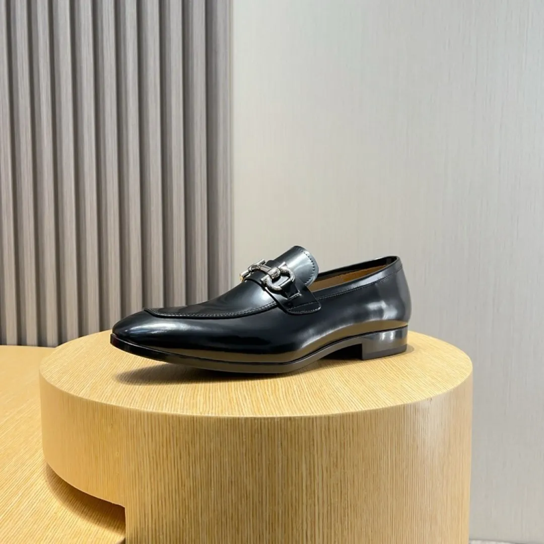 Men's Men's Shoes💰P640💰🔥《Ferragamo》👏Latest • High-end top brand luxury ~ purchasing agency, top quality ~. New fashionable business men's shoes🔜The uppers are made of original open-edge beaded cowhide➕cowhide·lining, with fine workmanship. The original stylish and soft combination wear-resistant and non-slip outsole is light and comfortable on the feet. The real thing looks better in real photos. Size: 38--44
